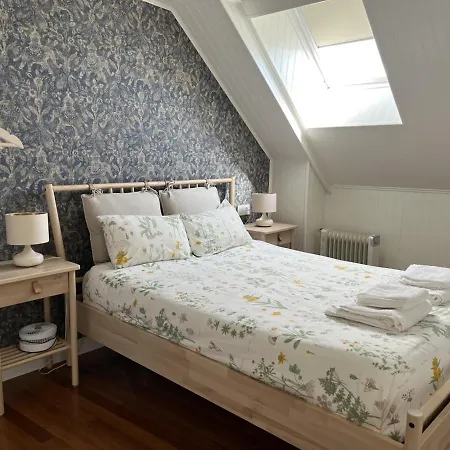 Apartamento Soleado Duplex En El Corazon De Compostela *